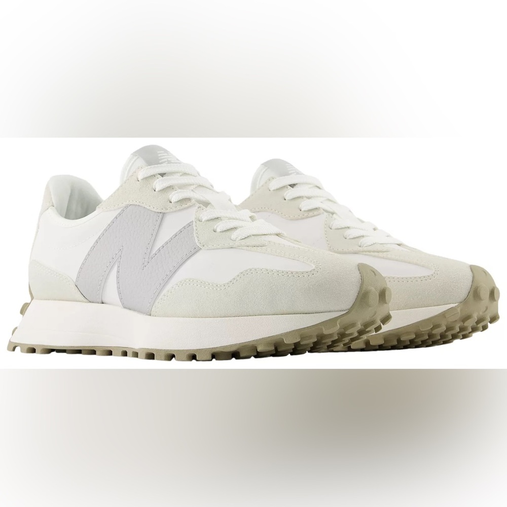 New Balance Women's 327 Shoes